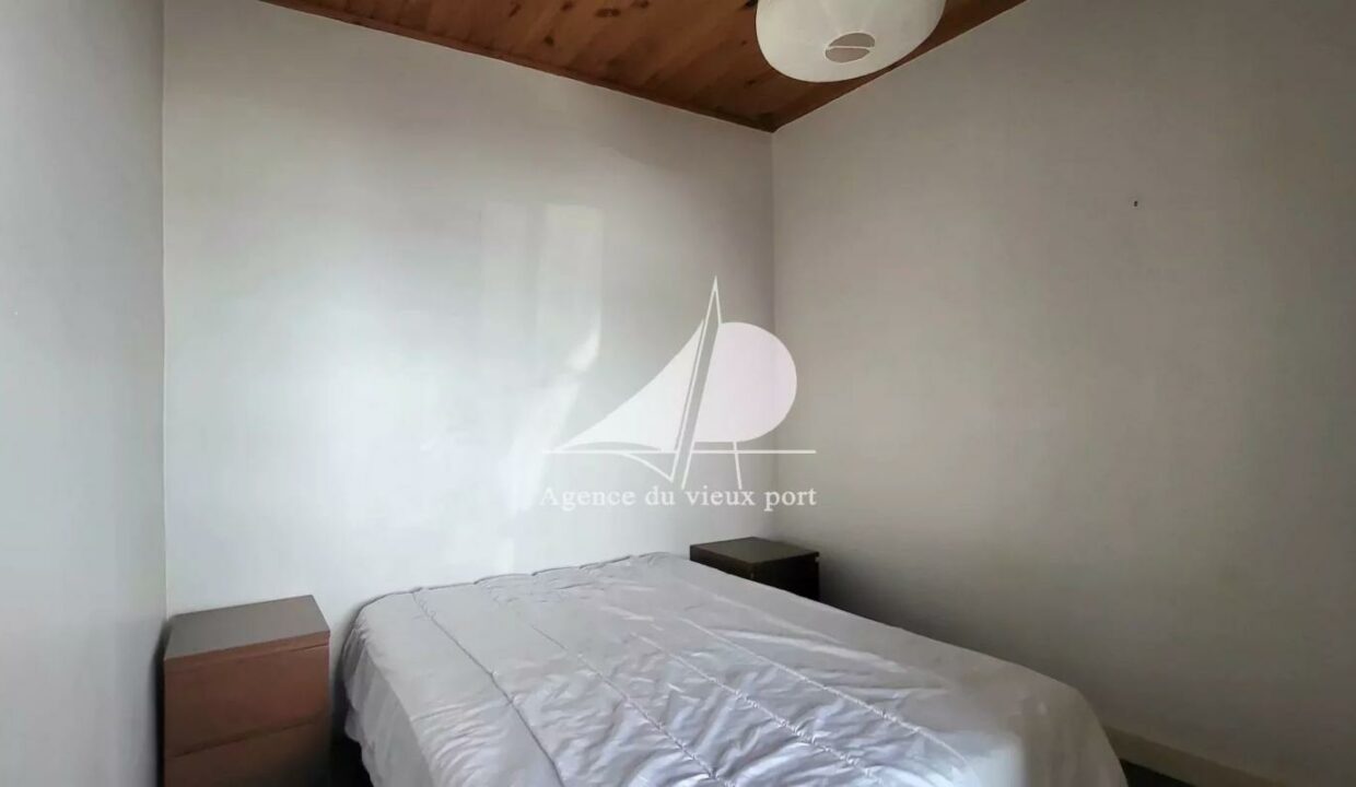 86122844-02102025-164753-6