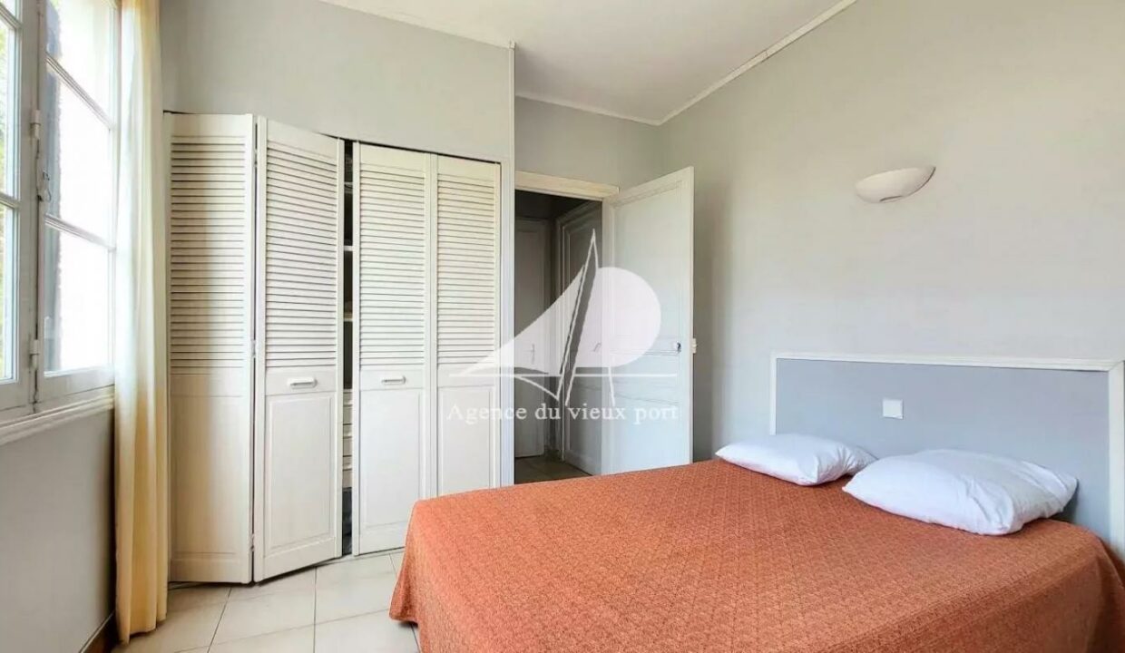 85975997-08102025-170918-6