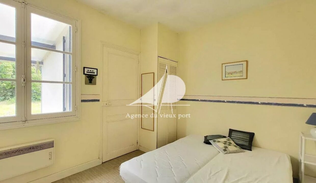 85975997-08102025-170918-8