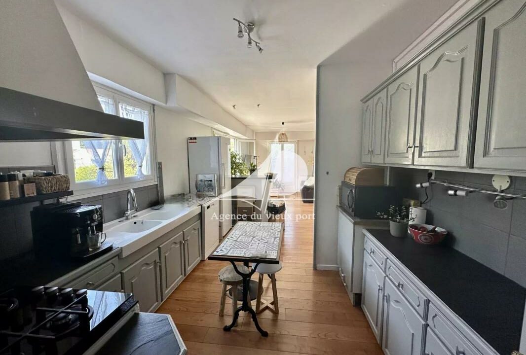 83066103-16122025-172057-3