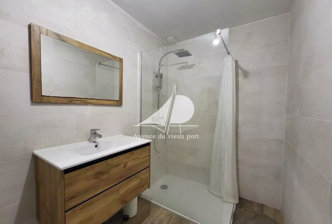 84896070-16122025-172051-5