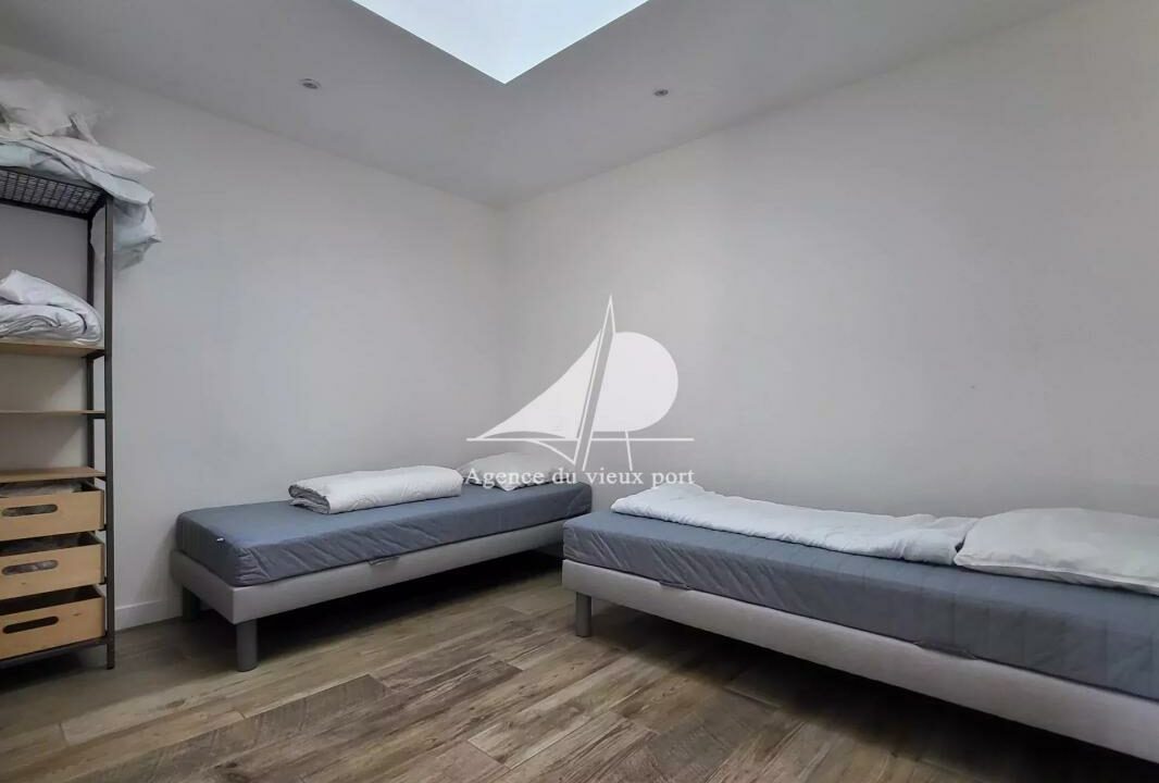 84896070-16122025-172051-6