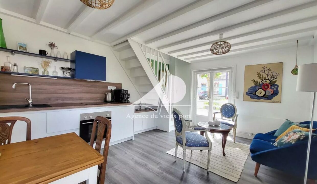 85621739-02122025-132056-2