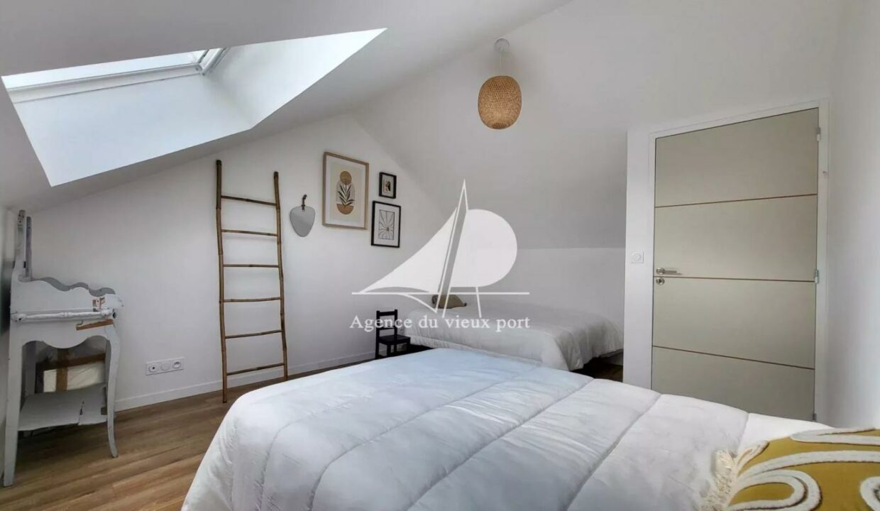 85711931-16122025-172057-9