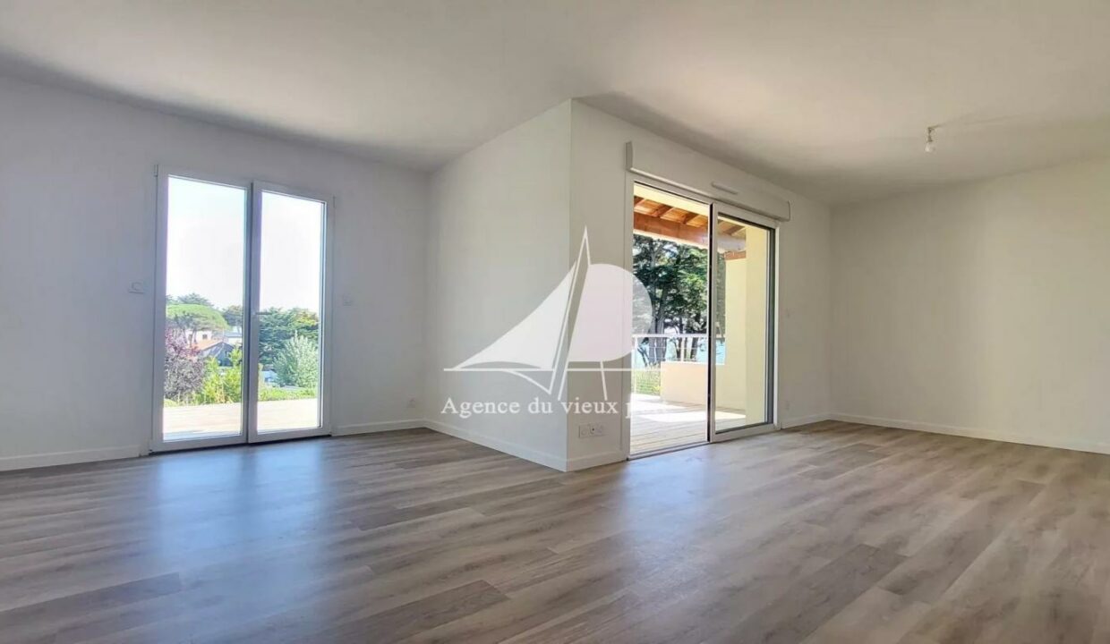 86156412-16122025-172055-3