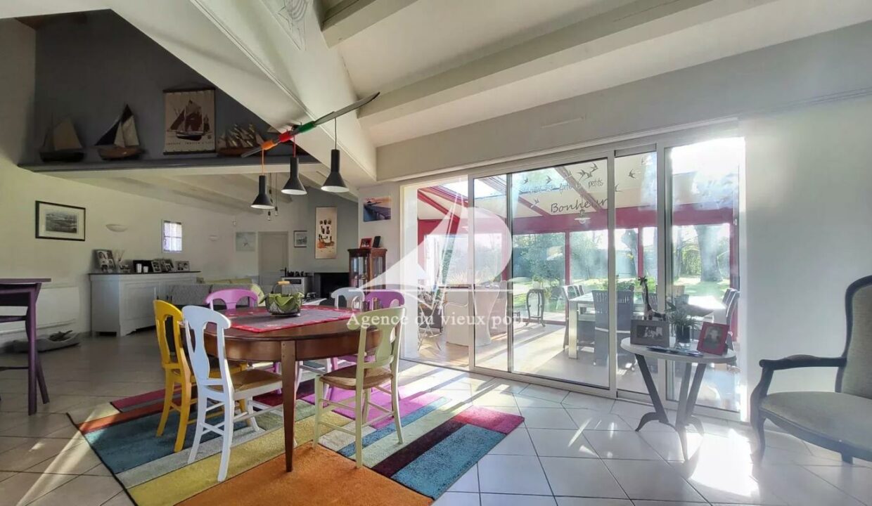 86198286-16122025-172054-4