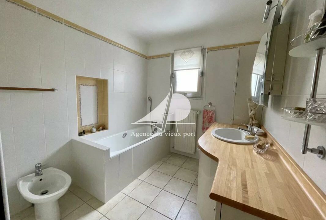 86407950-16122025-172057-9