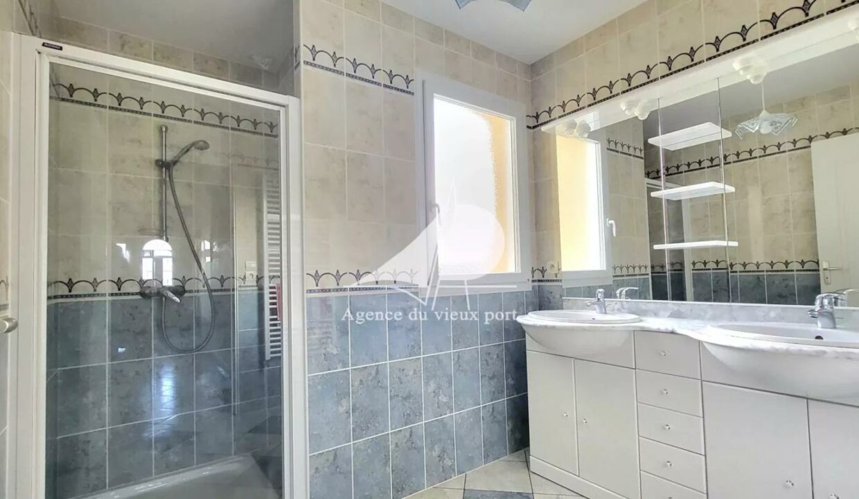 86488668-23122025-182128-7