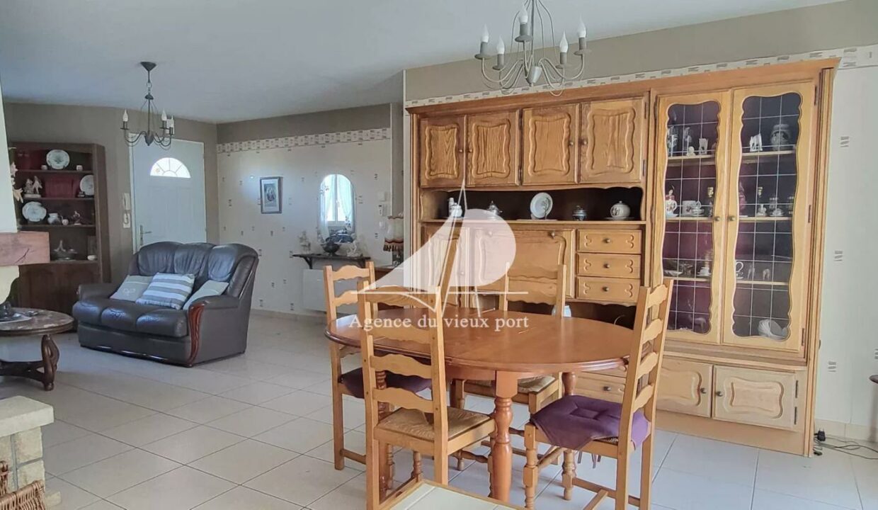 86515653-23122025-164606-4