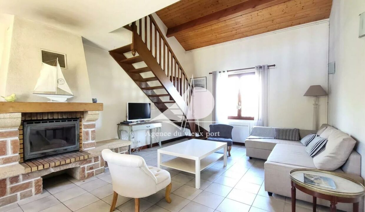 86901986-10042026-140507-1